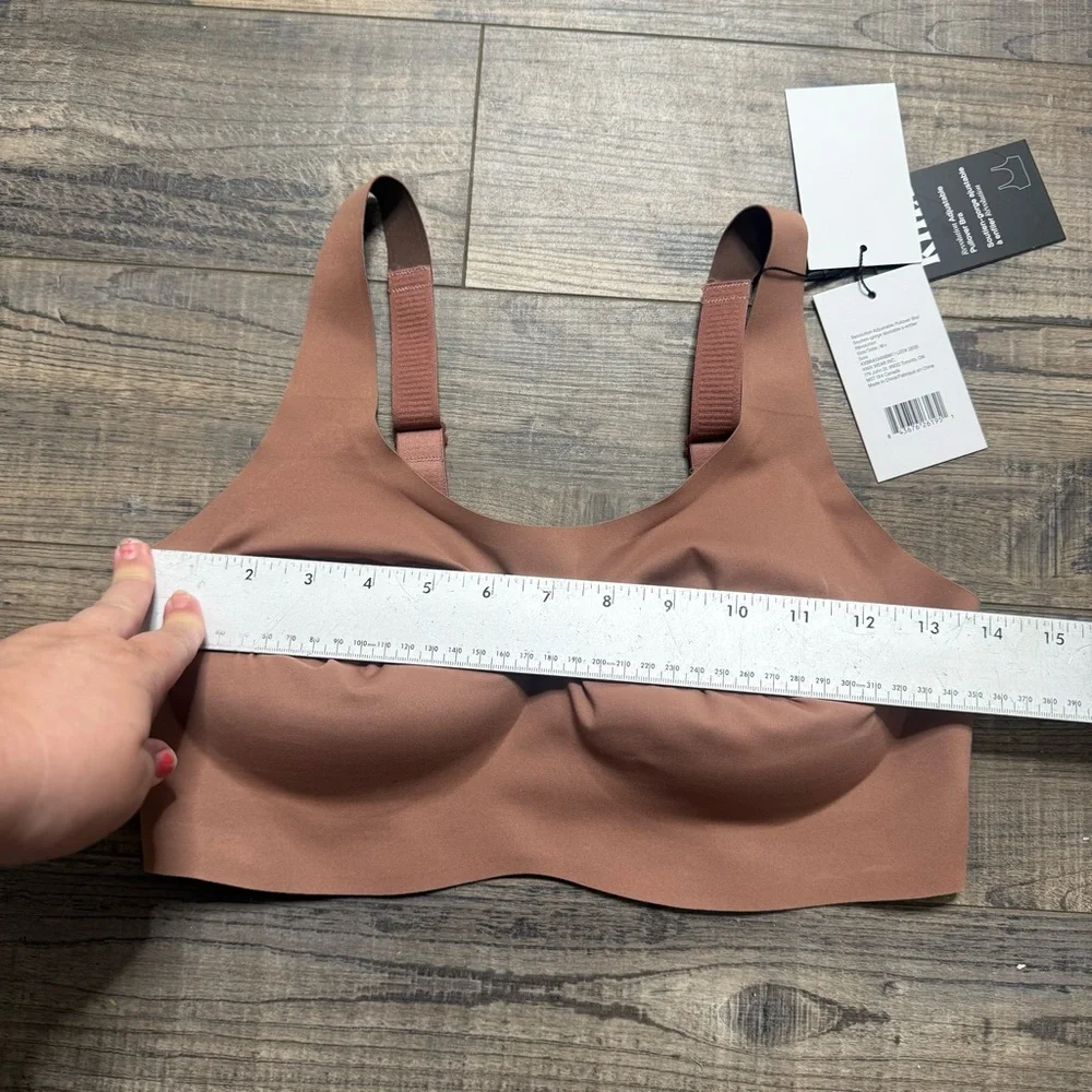 Knix Revolution Adjustable Pull Over Bra - Picture 8 of 8